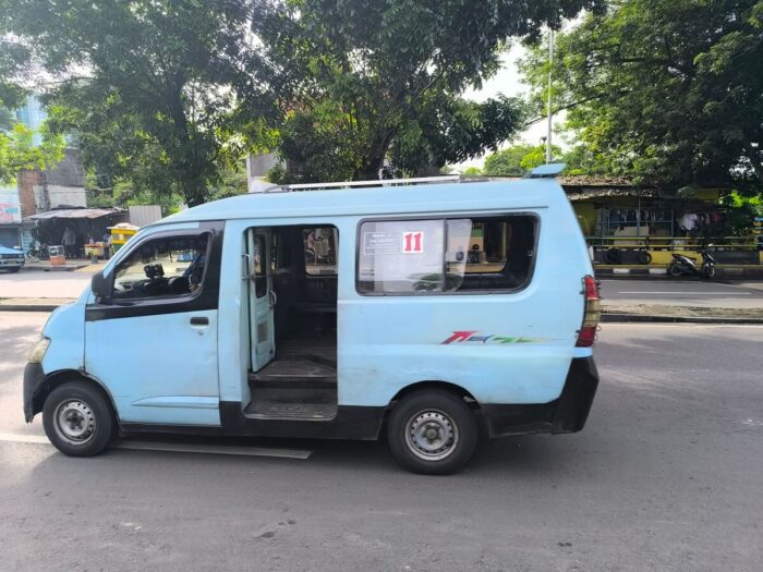 angkot in jakarta
