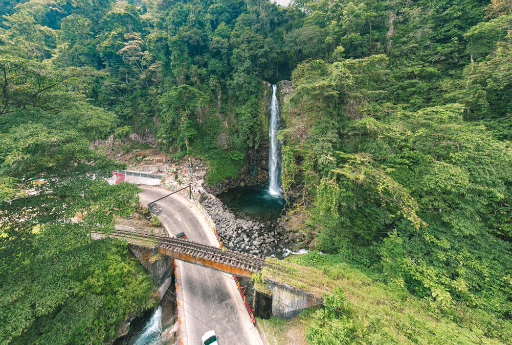 Lembah Anai waterfall