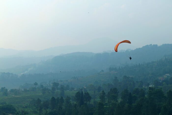 Paragliding in Puncak