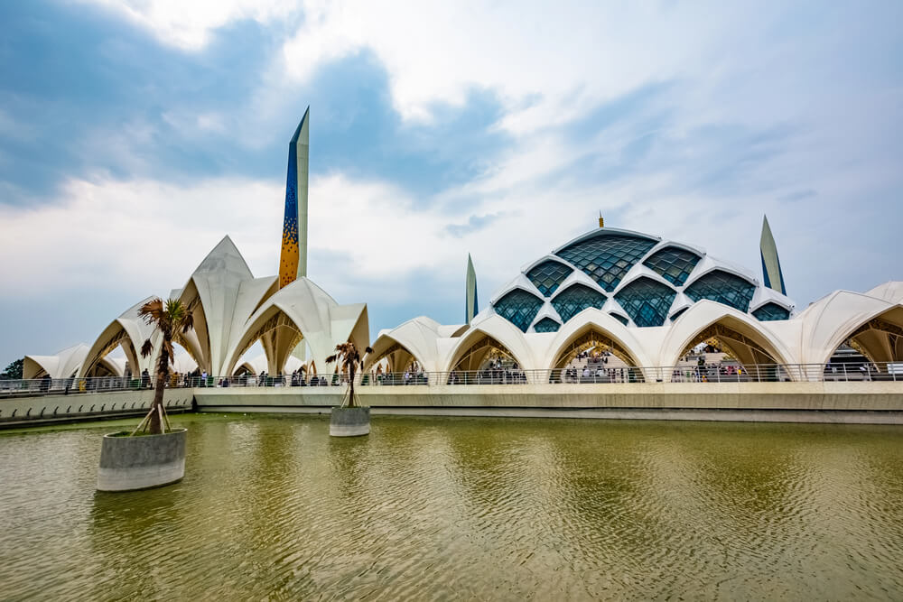 al jabbar mosque in bandung