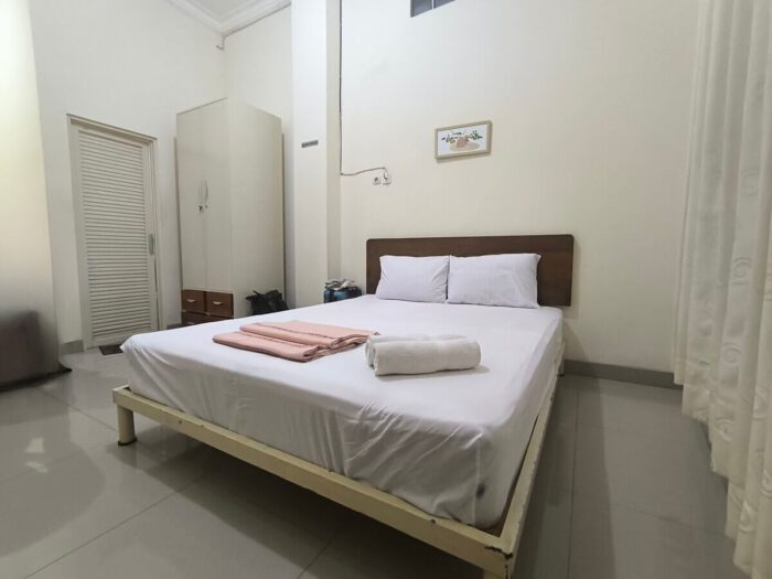 review of RedDoorz at Syariah House Purwokerto