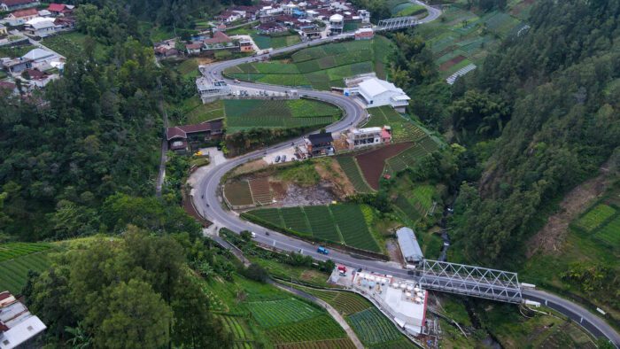 Road to Tawangmangu