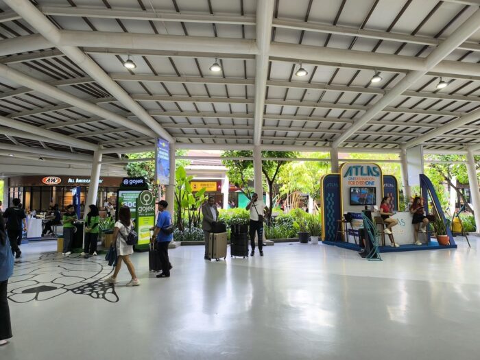 gojek stand bali airport