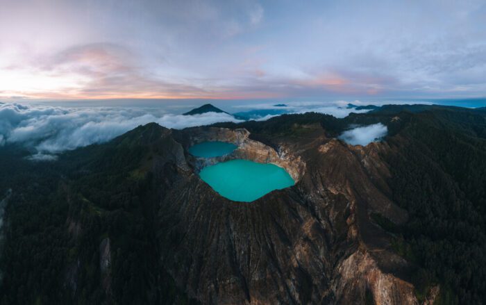 Kelimutu volcano guide