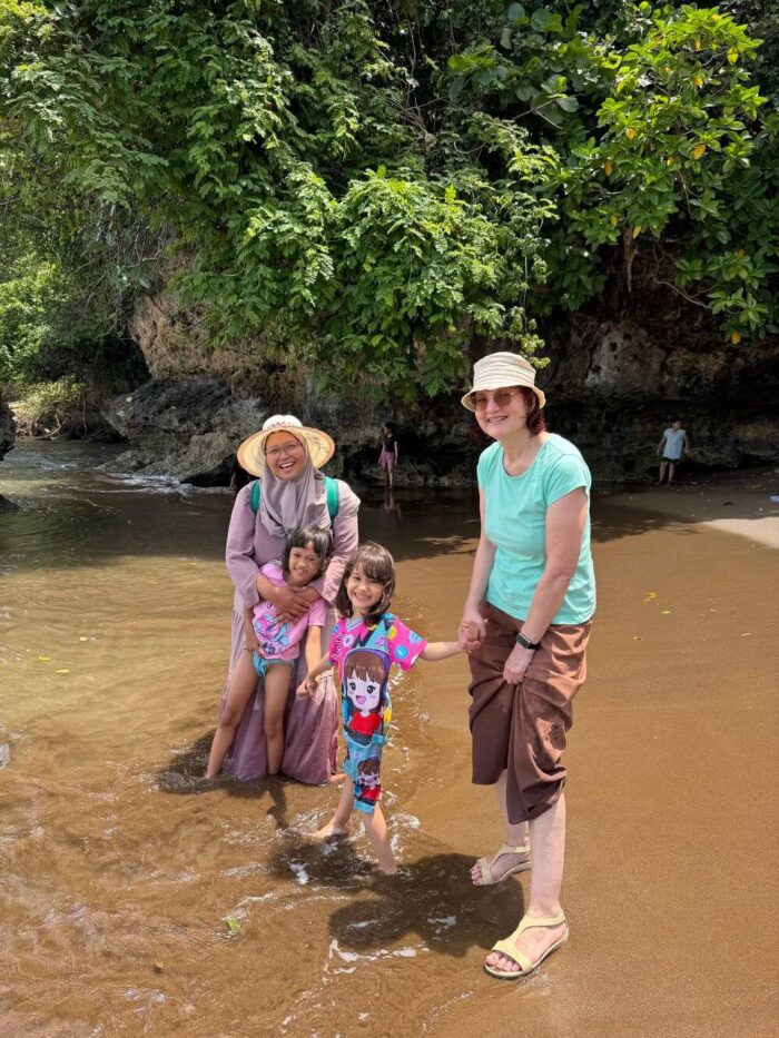 batukaras with kids
