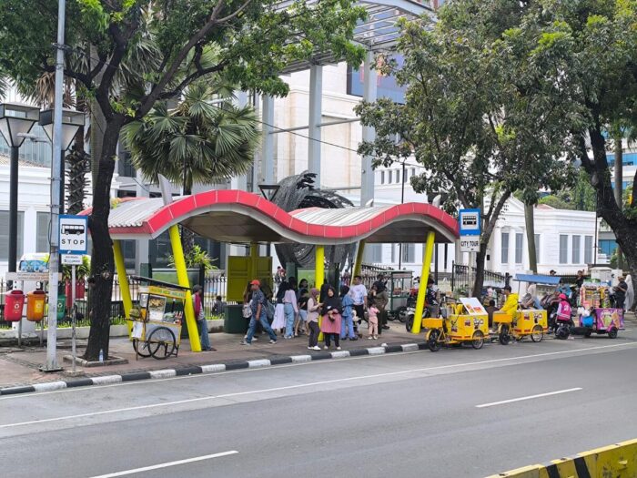 jakarta free bus
