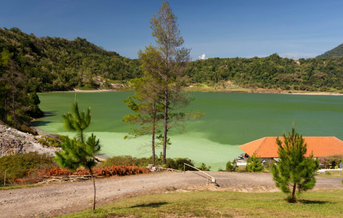 Lake Linow near Tomohon in North Sulawesi