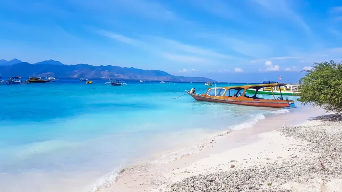 Beach and Lombok view from Gili Air